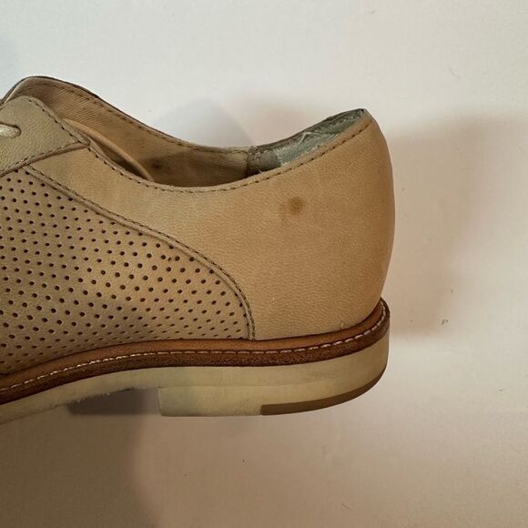 UGG womens “Brogue” Kiltie - Picture 3 of 6